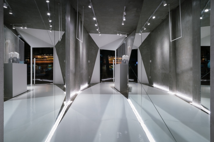 時(shí)尚女裝店鋪裝修案例