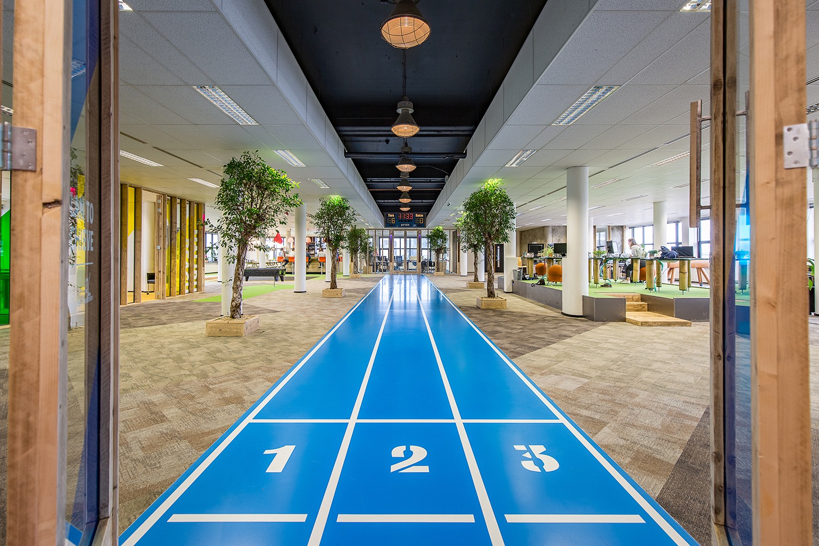 怎么設計出一個(gè)有創(chuàng  )意的辦公室裝修風(fēng)格？